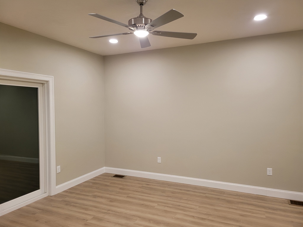 6 Fidelity Drive, Unit 3 Rutland, MA 01543 - Photo 4 of 7