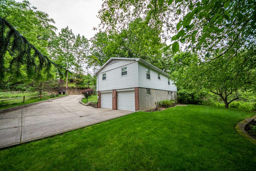 252 Perrymont Road Pittsburgh, PA 15237 - Photo 2 of 24 Gallery Image 2