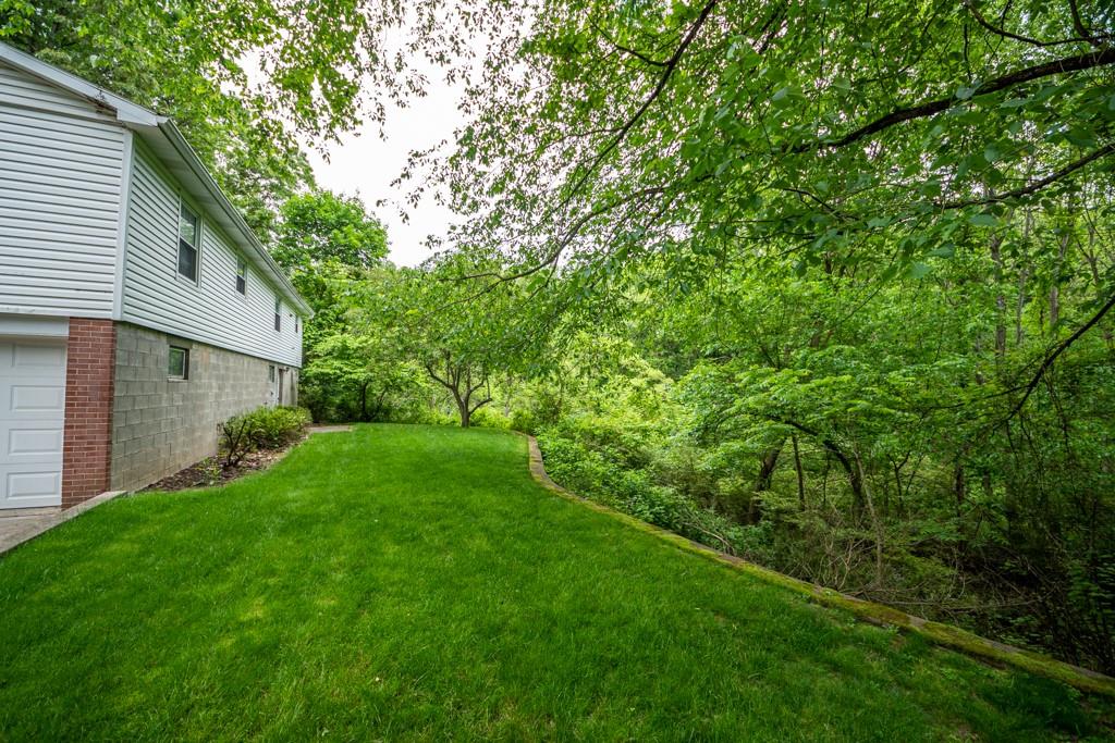 252 Perrymont Road Pittsburgh, PA 15237 - Photo 3 of 24 Gallery Image 3