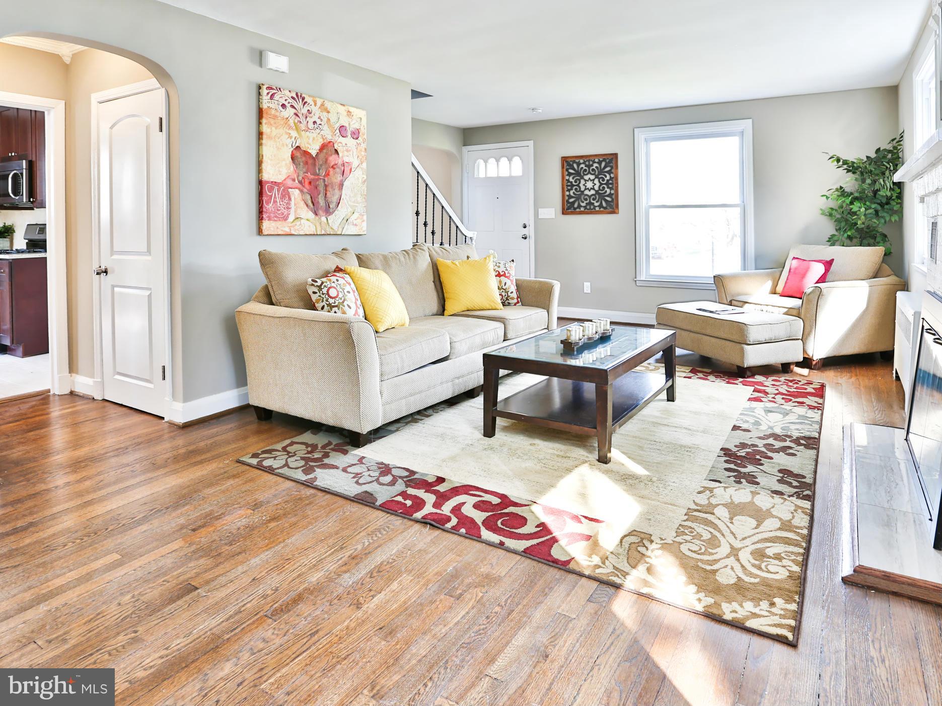 608 Brookwood Road Baltimore, MD 21229 - Photo 3 of 26 Sunny And Warm