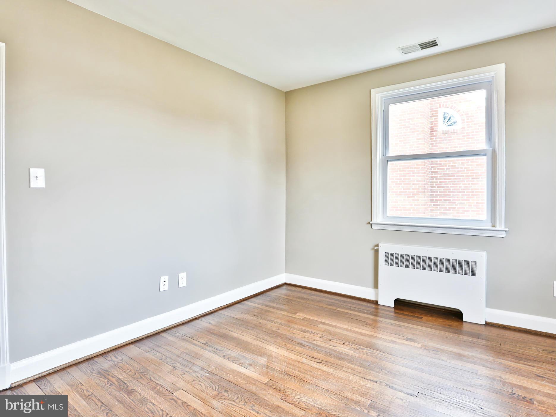 608 Brookwood Road Baltimore, MD 21229 - Photo 21 of 26 Great Room for Family