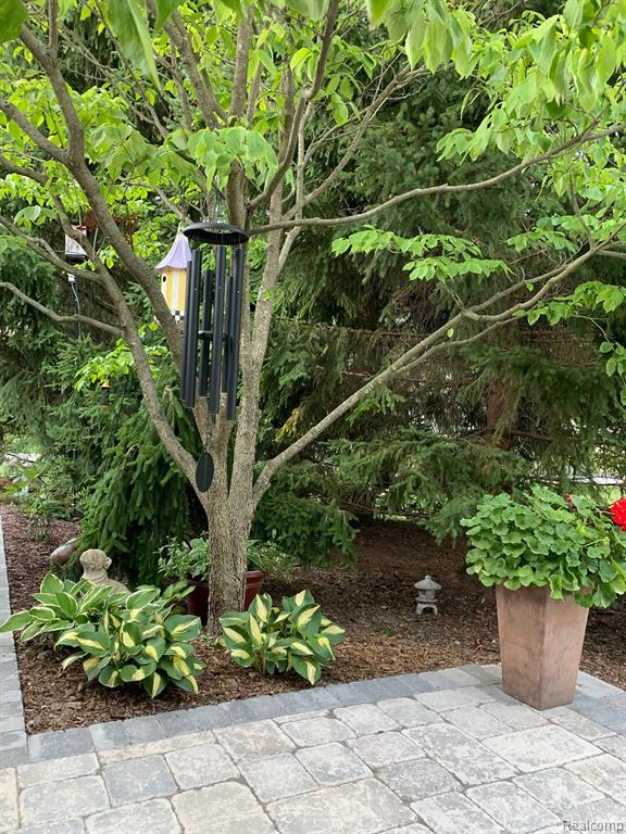 32666 Old Post Road Beverly Hills, MI 48025 - Photo 37 of 39