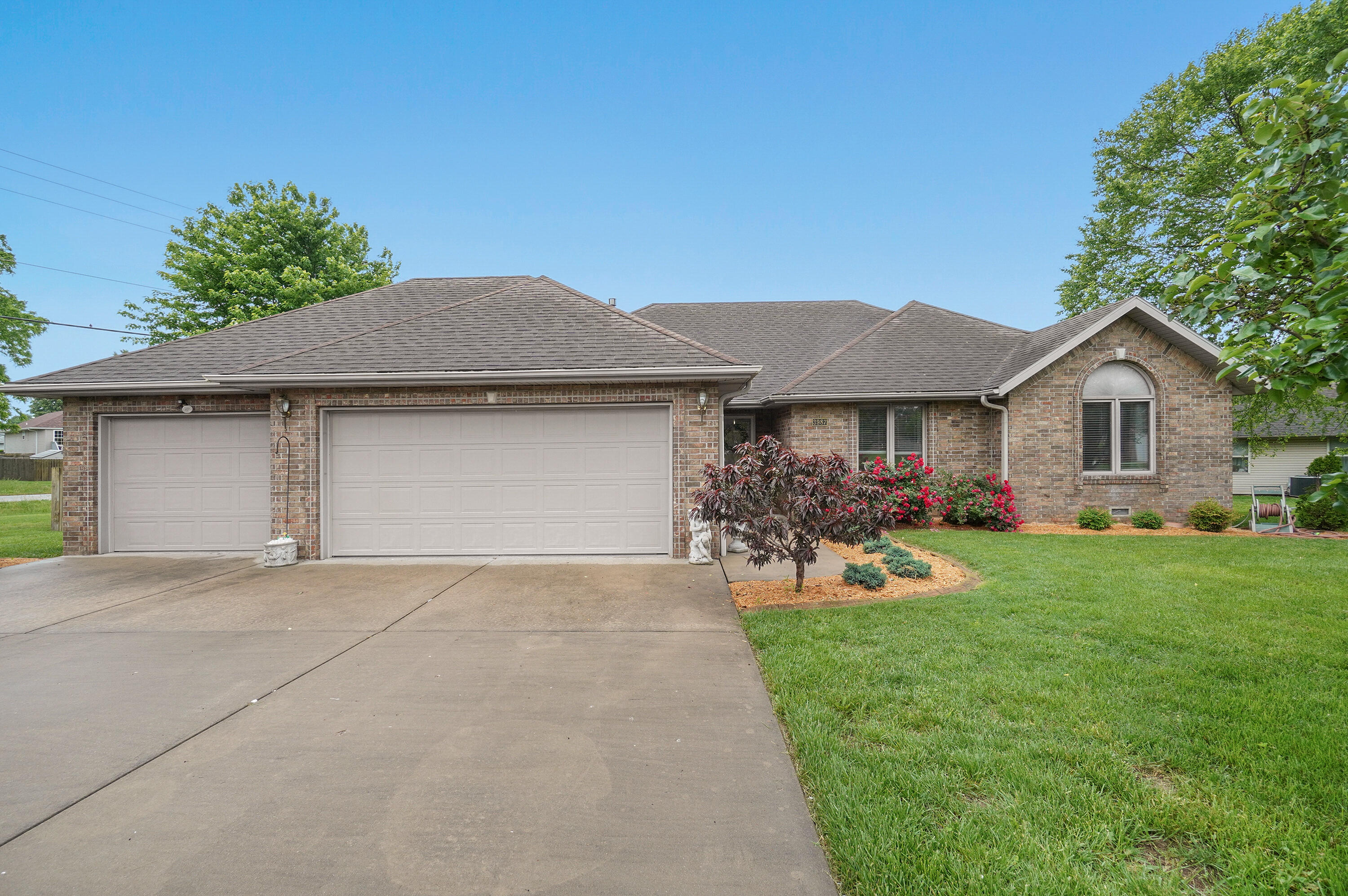 3987 West Edgewood Street Springfield, MO 65807 - Photo 1 of 1 3987 Edgewood Ct-35