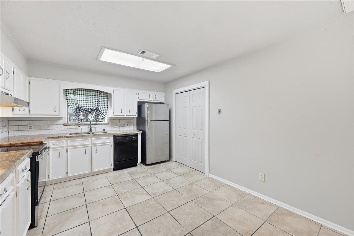 1780 Rafes Way Beaumont, TX 77706 - Photo 11 of 32