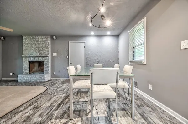$275,000 | 808 North Apache Drive, Independence, MO 64056