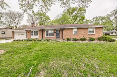 $275,000 | 808 North Apache Drive, Independence, MO 64056