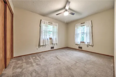 $275,000 | 808 North Apache Drive, Independence, MO 64056