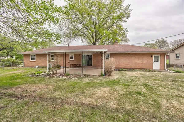 $275,000 | 808 North Apache Drive, Independence, MO 64056