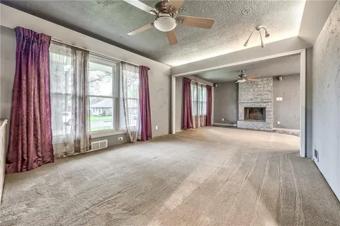 $275,000 | 808 North Apache Drive, Independence, MO 64056