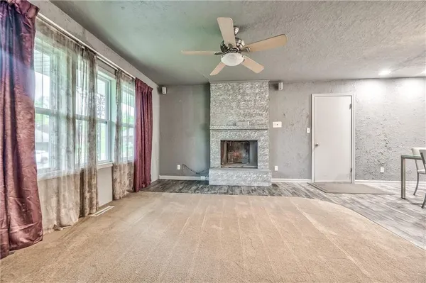 $275,000 | 808 North Apache Drive, Independence, MO 64056