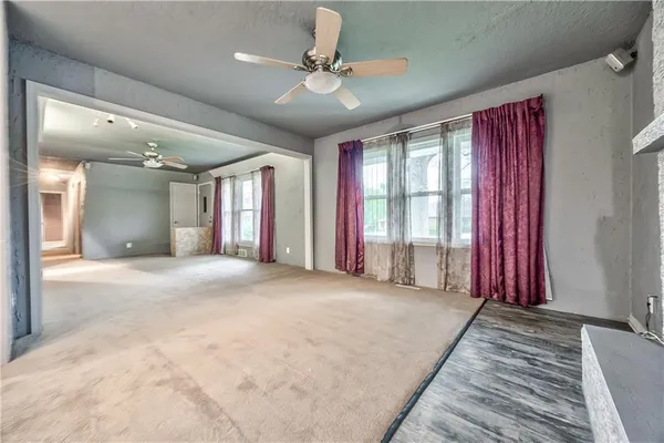 $275,000 | 808 North Apache Drive, Independence, MO 64056
