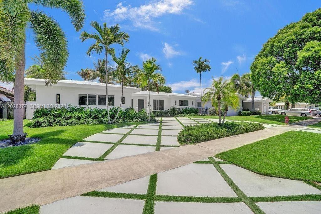 2080 Northeast 65th Street Fort Lauderdale, FL 33308 - Photo 1 of 38
