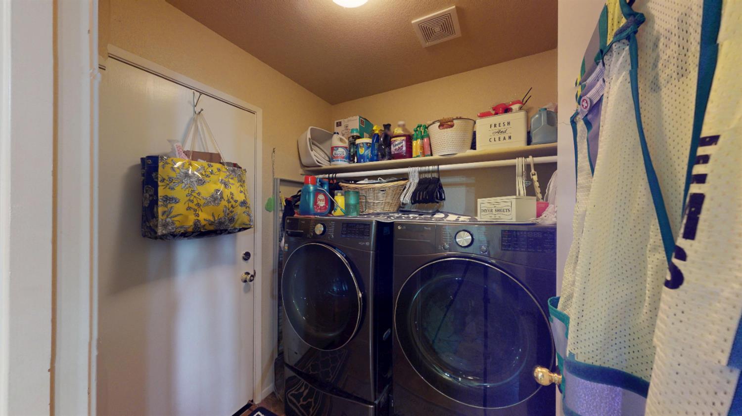 17 Walker Ranch Parkway Patterson, CA 95363 - Photo 9 of 35