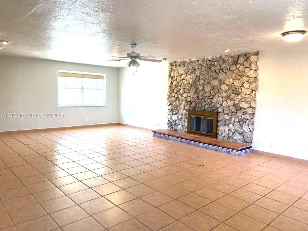 8825 Southwest 19th Street, Unit 8825 Miami, FL 33165 - Photo 7 of 21 Family Room