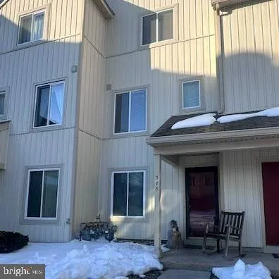 $279,999 | 375 Woodlake Drive, Marlton, NJ 08053