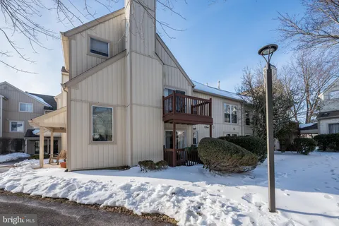 $269,999 | 375 Woodlake Drive, Marlton, NJ 08053