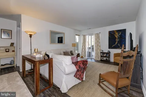 $269,999 | 375 Woodlake Drive, Marlton, NJ 08053