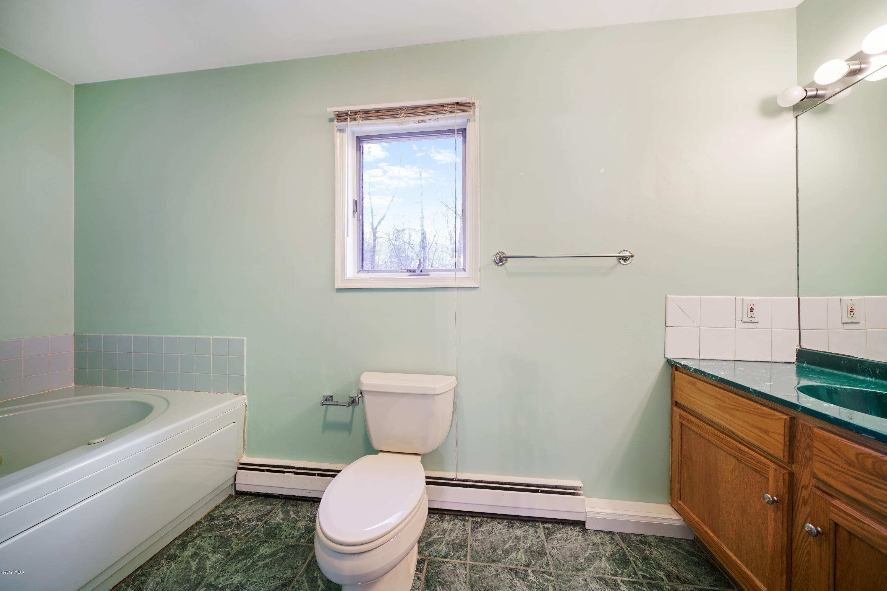 109 Kirkham Road Bushkill, PA 18324 - Photo 14 of 20