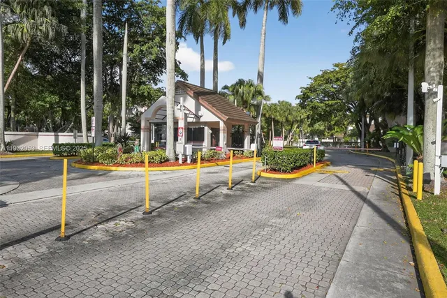 $235,000 | 14106 Southwest 93rd Lane, Unit 14106, Miami, FL 33186