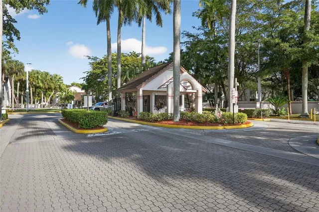 $235,000 | 14106 Southwest 93rd Lane, Unit 14106, Miami, FL 33186