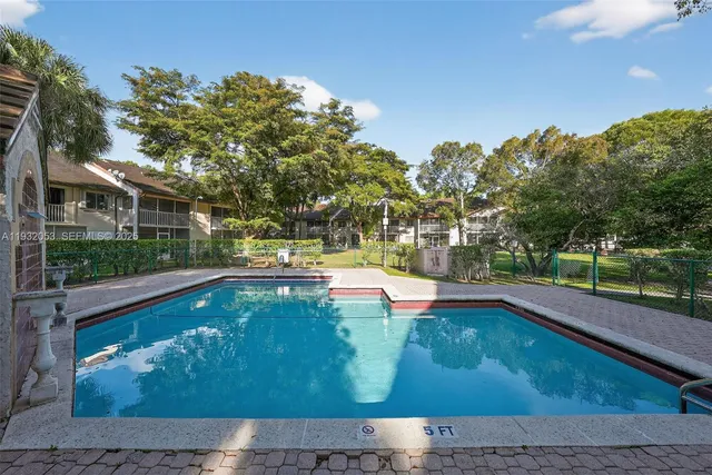 $235,000 | 14106 Southwest 93rd Lane, Unit 14106, Miami, FL 33186