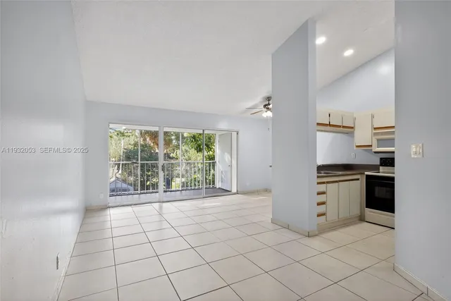 $235,000 | 14106 Southwest 93rd Lane, Unit 14106, Miami, FL 33186