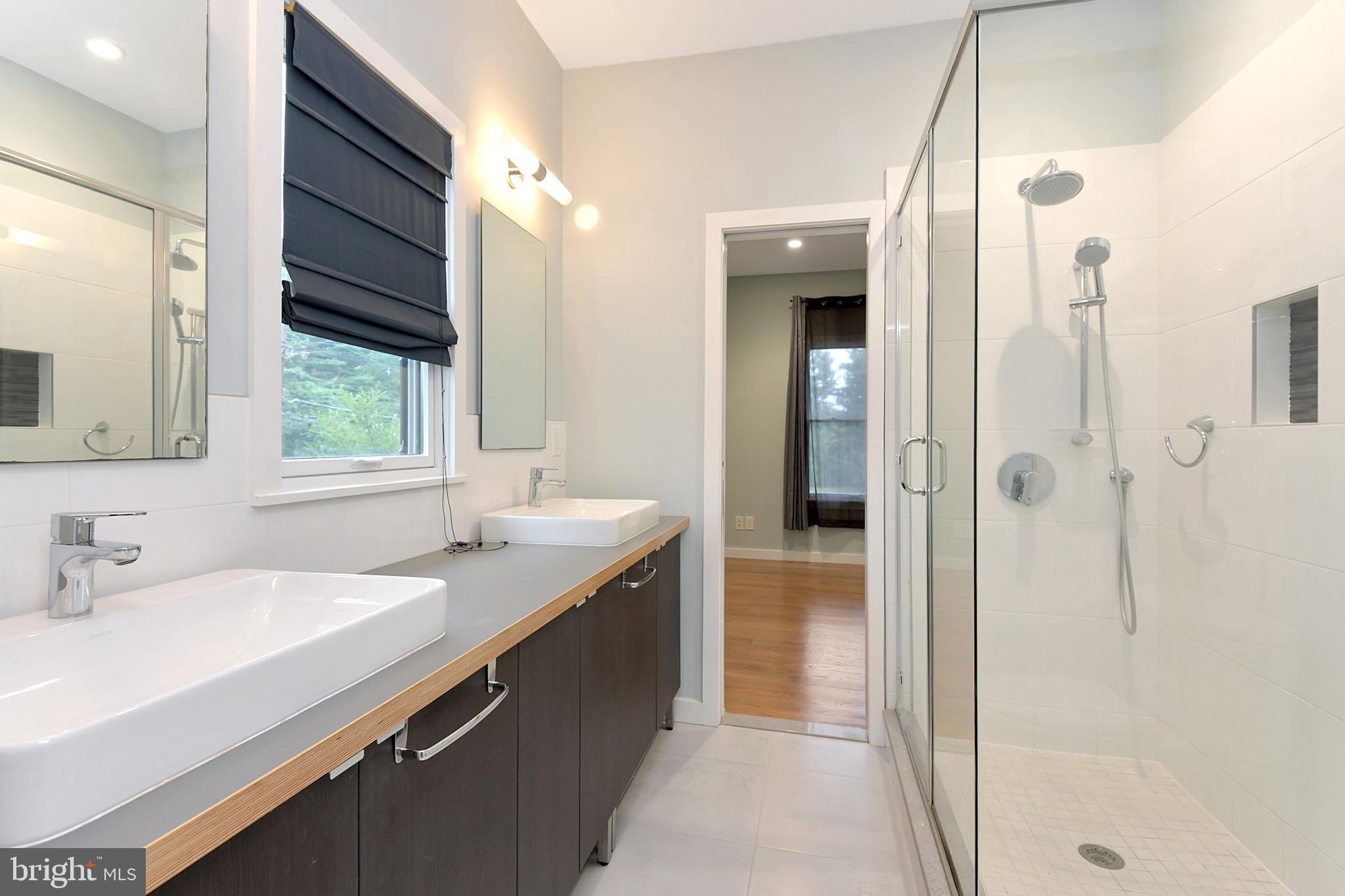 160 Sycamore Road Princeton, NJ 08540 - Photo 30 of 34 Jack and Jill Bath Room