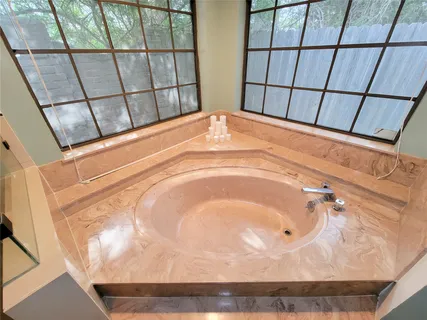$485,000 | 3 Thunderbird Circle, Baytown, TX 77521