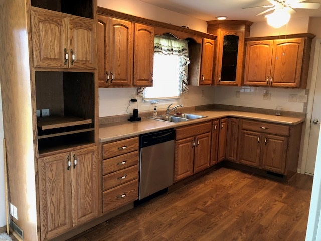 1203 Rochester Boulevard Rochester, IN 46975 - Photo 2 of 13