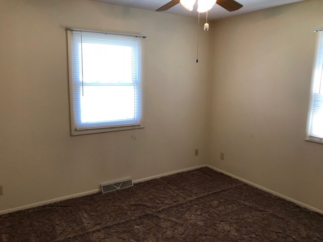 1203 Rochester Boulevard Rochester, IN 46975 - Photo 8 of 13