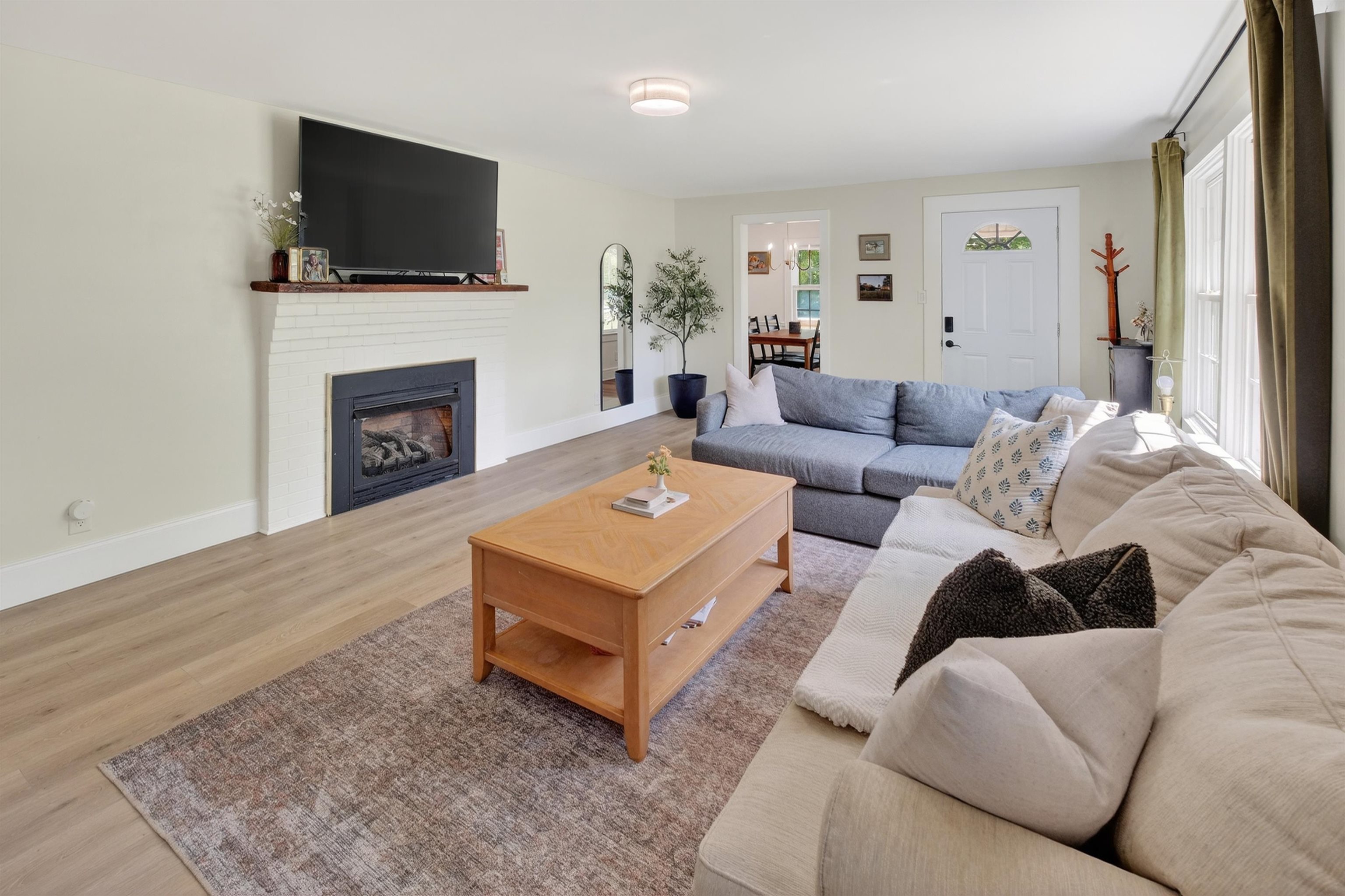 912 Dillon Street Chesnee, SC 29323 - Photo 3 of 46