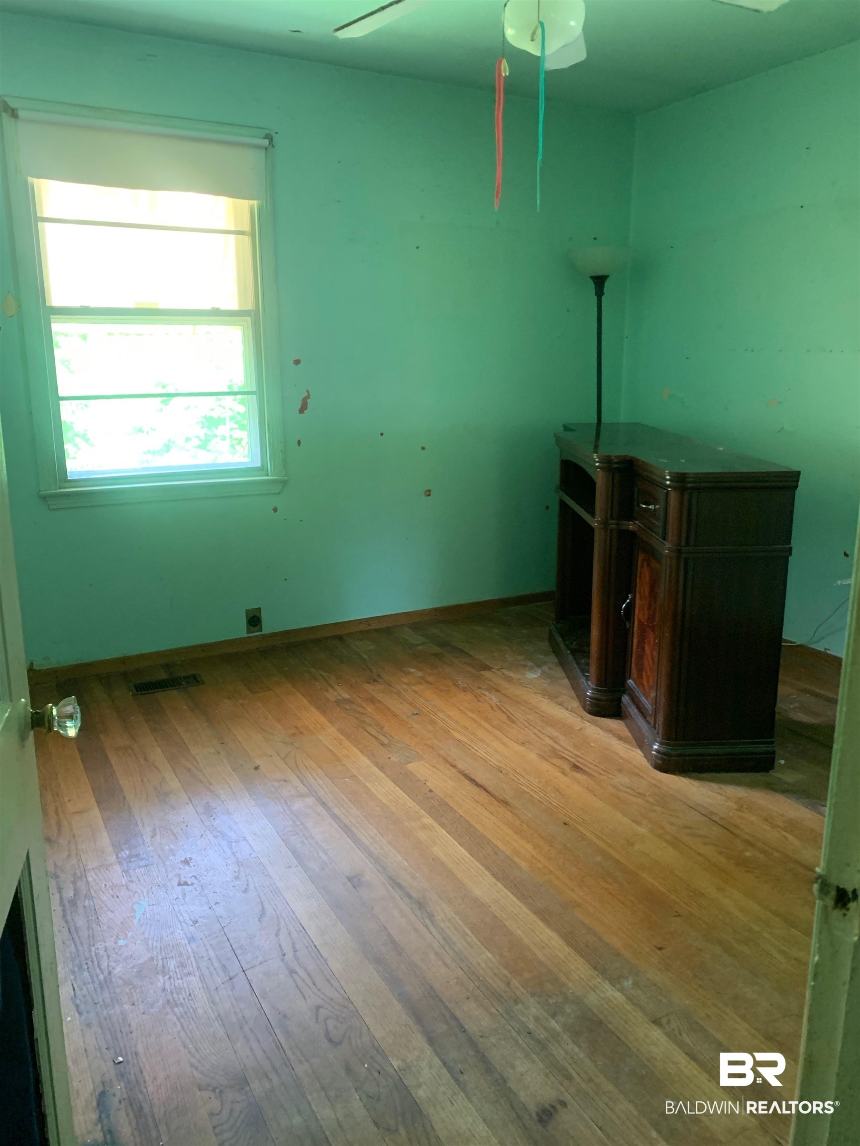2056 Foster Lane Mobile, AL 36605 - Photo 2 of 9