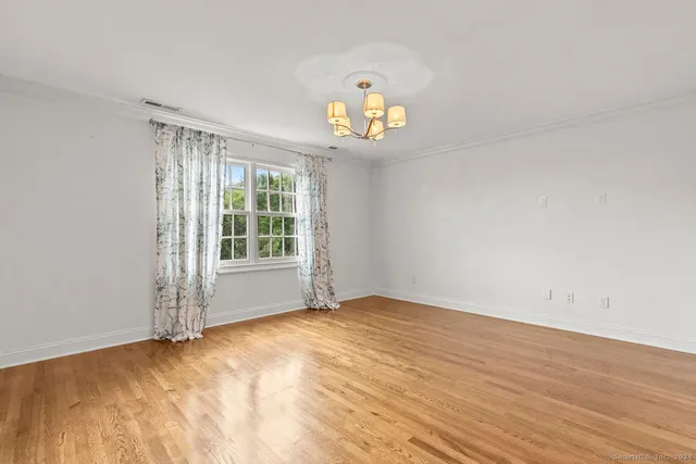 $10,000 | 14 Magellan Lane, Easton, CT 06612