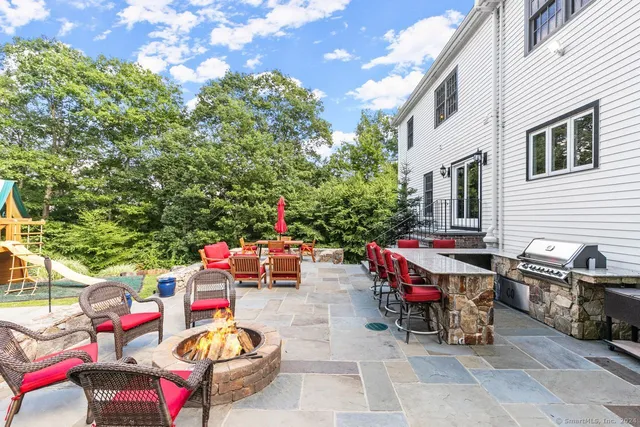 $10,000 | 14 Magellan Lane, Easton, CT 06612