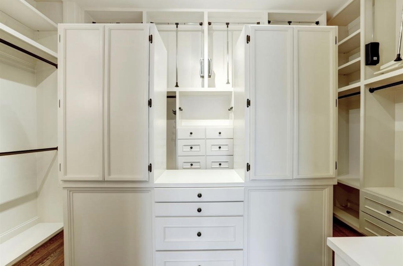 5215 Feagan Street, Unit A Houston, TX 77007 - Photo 22 of 35 a view of white cabinets