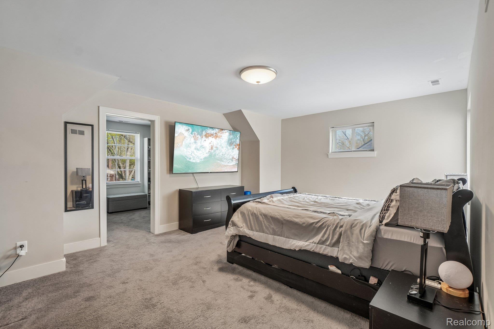 340 Dover Road Waterford, MI 48328 - Photo 26 of 38 26-web-or-mls-Dover Rd-S2704-026.jpg
