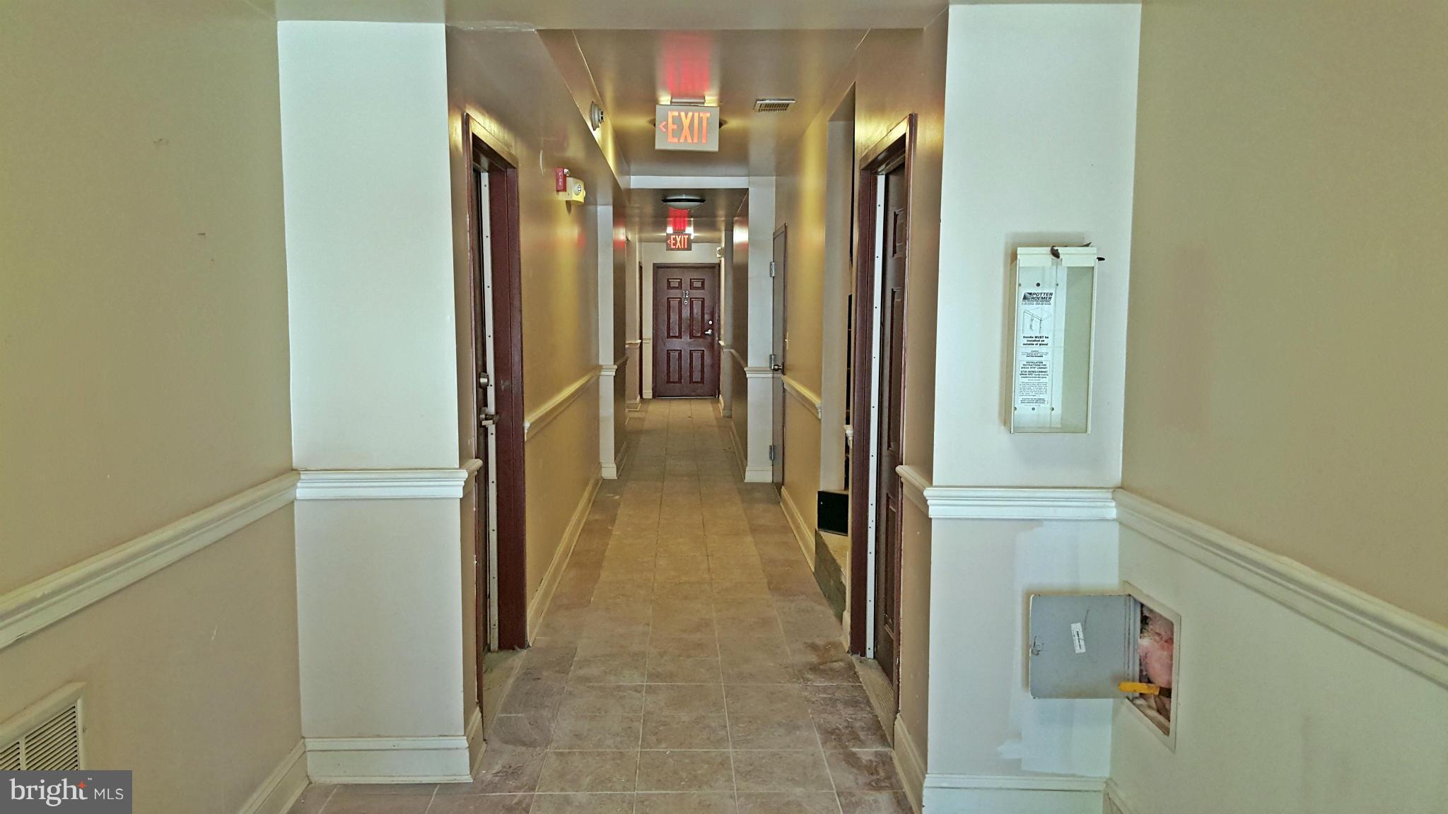 524 Kenyon Street Northwest Washington, DC 20010 - Photo 2 of 19 Interior (General)