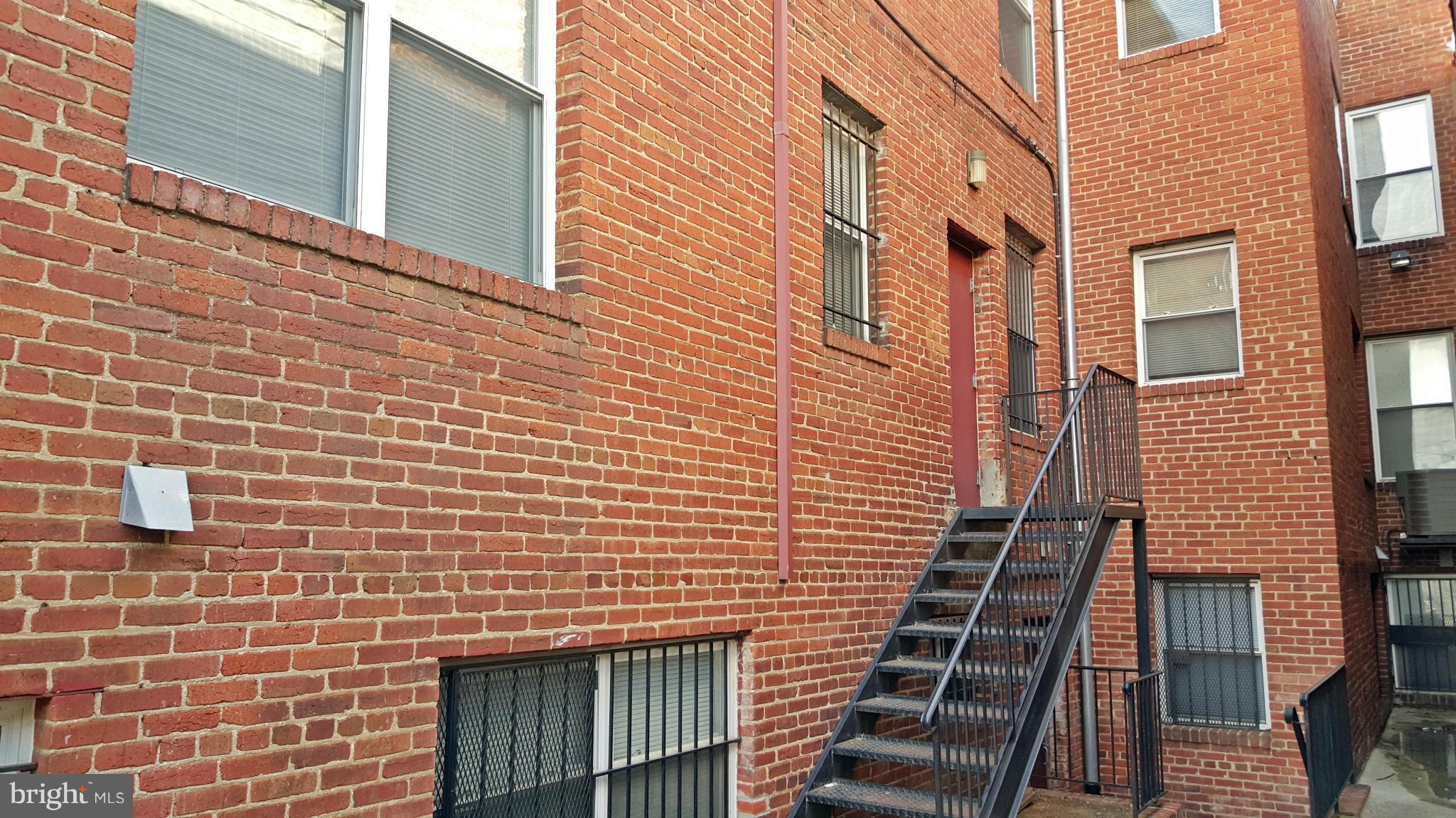 524 Kenyon Street Northwest Washington, DC 20010 - Photo 13 of 19 Exterior (General)