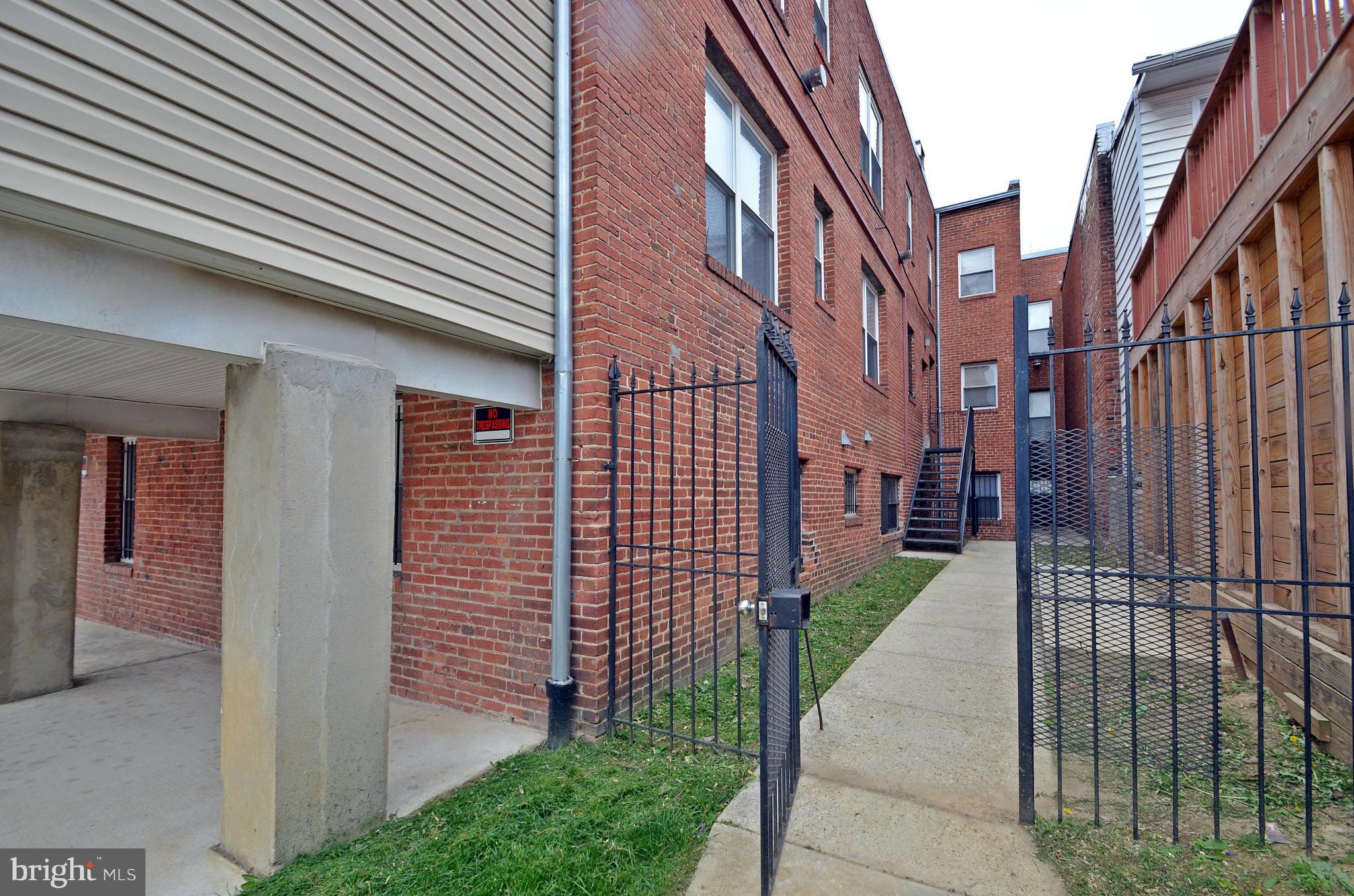 524 Kenyon Street Northwest Washington, DC 20010 - Photo 17 of 19 Exterior (General)