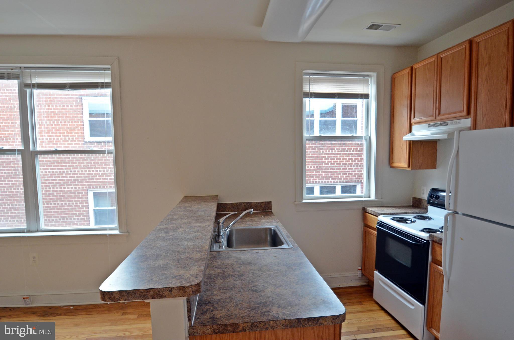 524 Kenyon Street Northwest Washington, DC 20010 - Photo 4 of 19 Kitchen