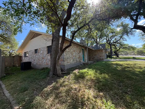 $1,795 | 9405 Newberry Drive, Unit A, Austin, TX 78729