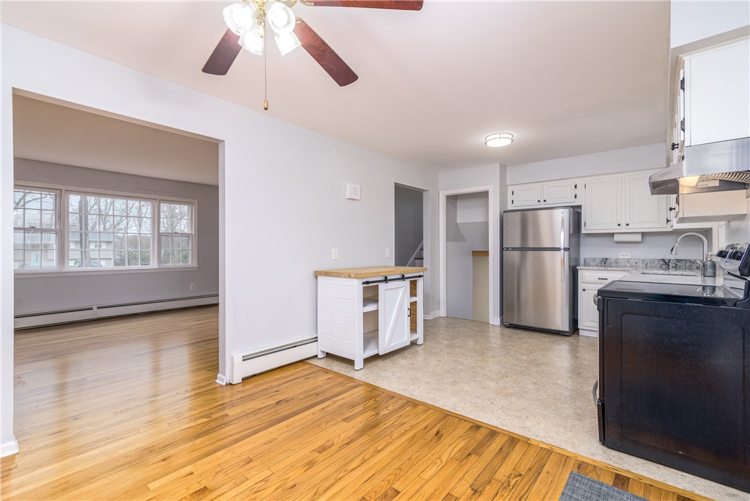 5 Holly Drive Westerly, RI 02891 - Photo 11 of 50