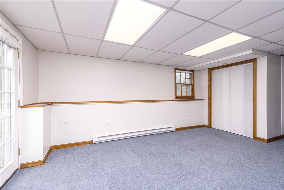 5 Holly Drive Westerly, RI 02891 - Photo 33 of 50