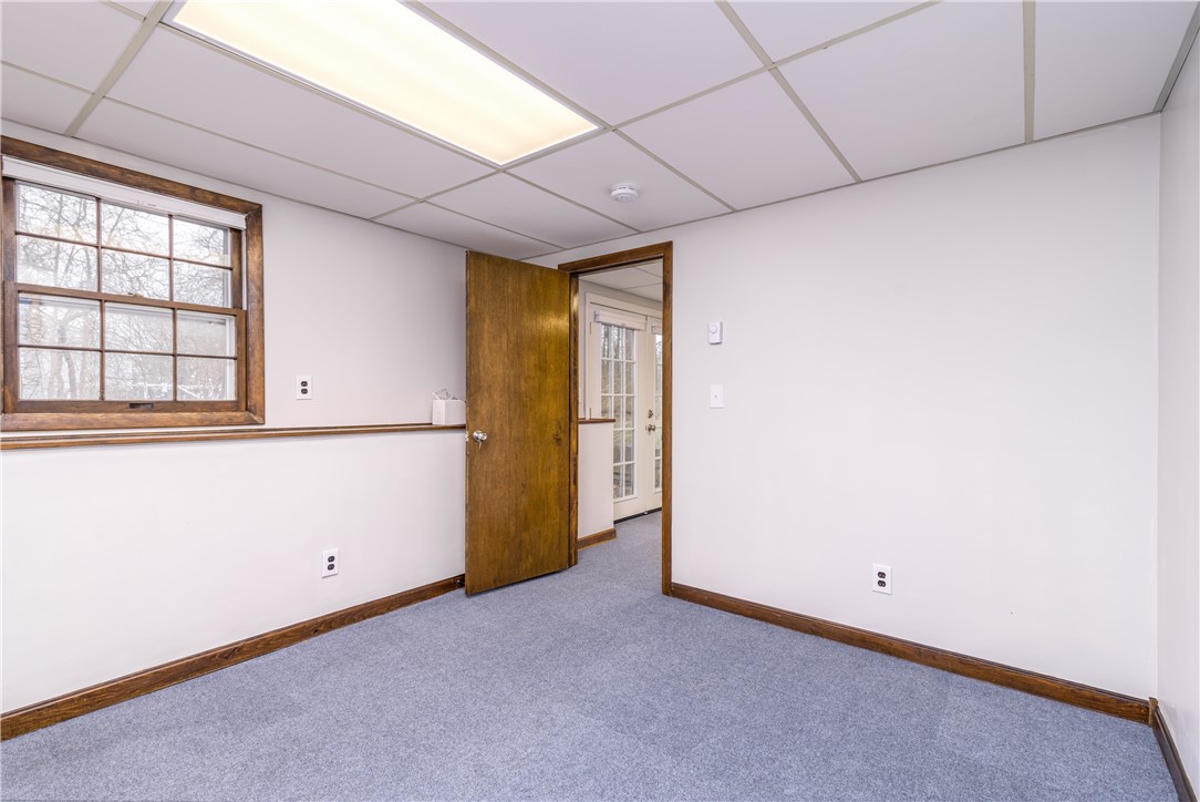 5 Holly Drive Westerly, RI 02891 - Photo 35 of 50