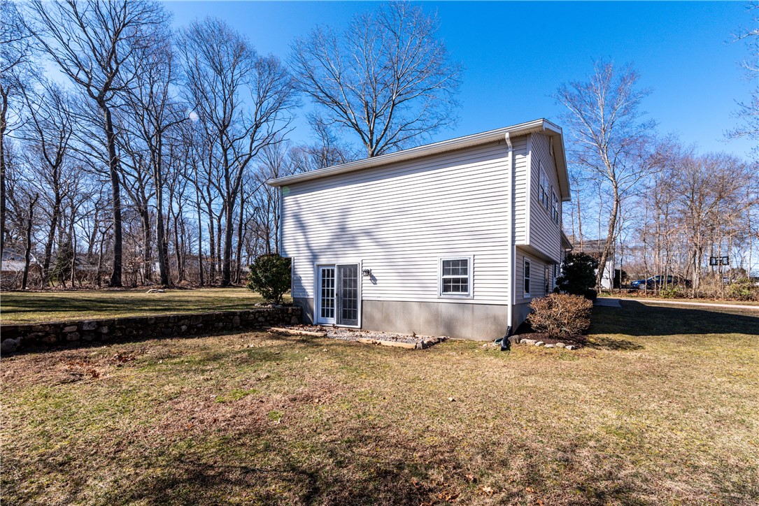 5 Holly Drive Westerly, RI 02891 - Photo 40 of 50