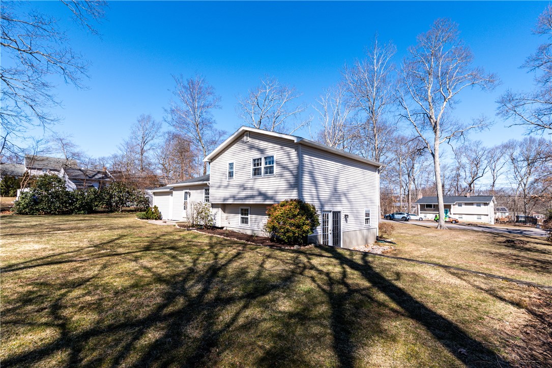 5 Holly Drive Westerly, RI 02891 - Photo 42 of 50