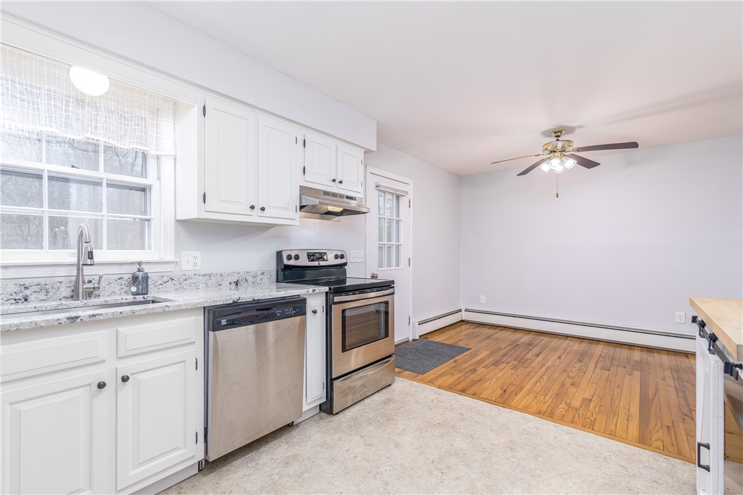 5 Holly Drive Westerly, RI 02891 - Photo 8 of 50