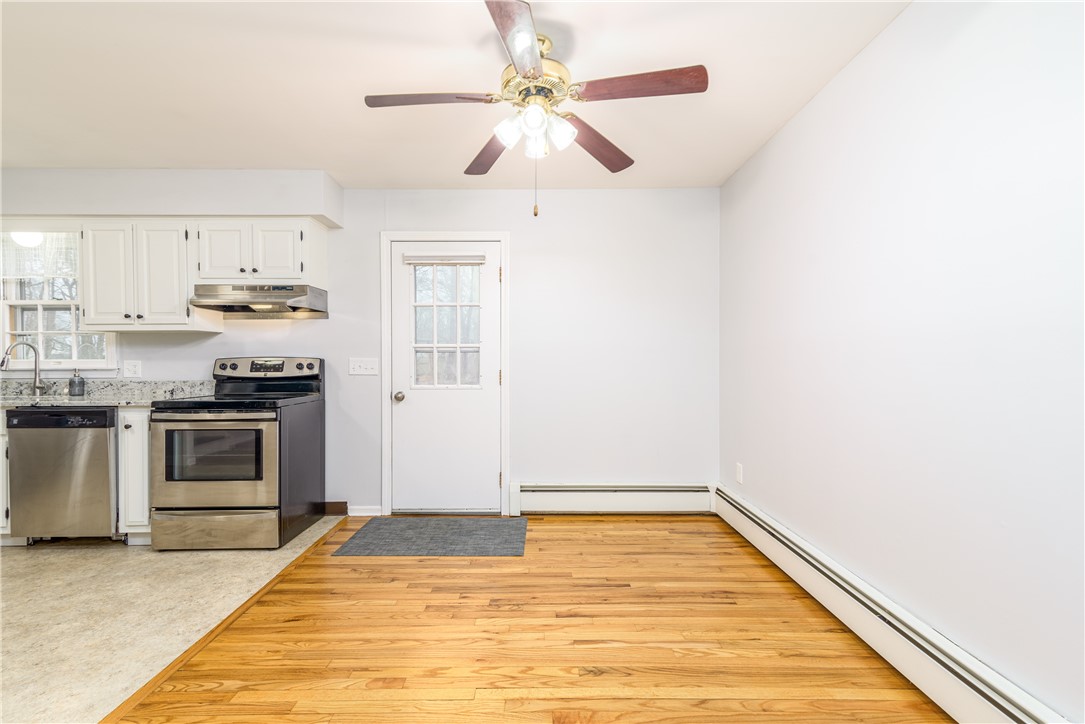 5 Holly Drive Westerly, RI 02891 - Photo 10 of 50