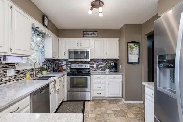 $459,900 | 115 Tami Lane, Mankato, MN 56001