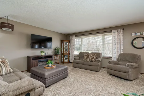 $459,900 | 115 Tami Lane, Mankato, MN 56001